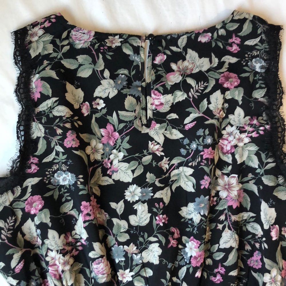 Floral dress - Picture 4 of 5